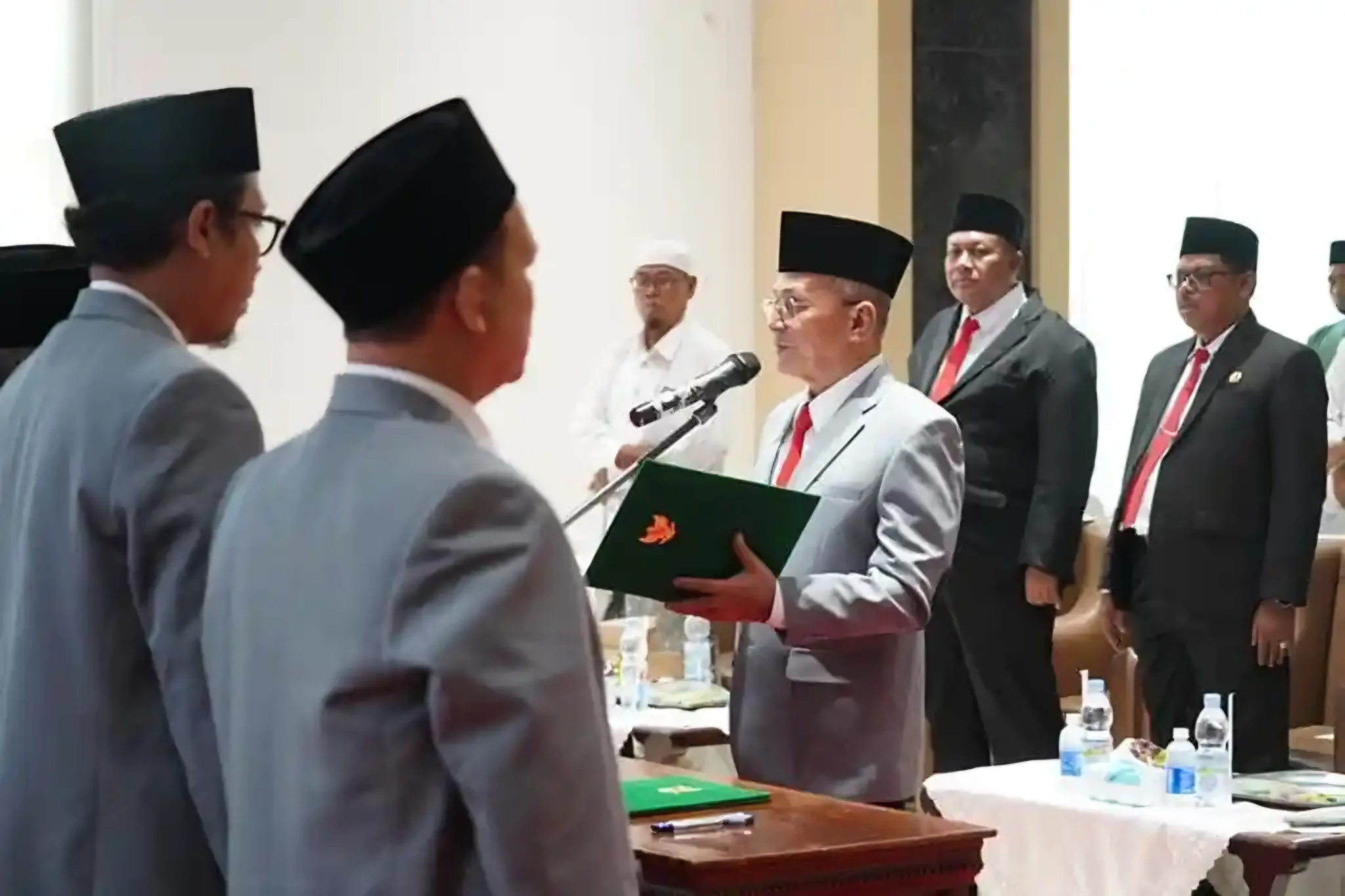 Foto202510301657236903368346f09DEWAN-PESANTREN-Wabup-Pasuruan-KH-Shobih-Asrori-2048x1365.webp